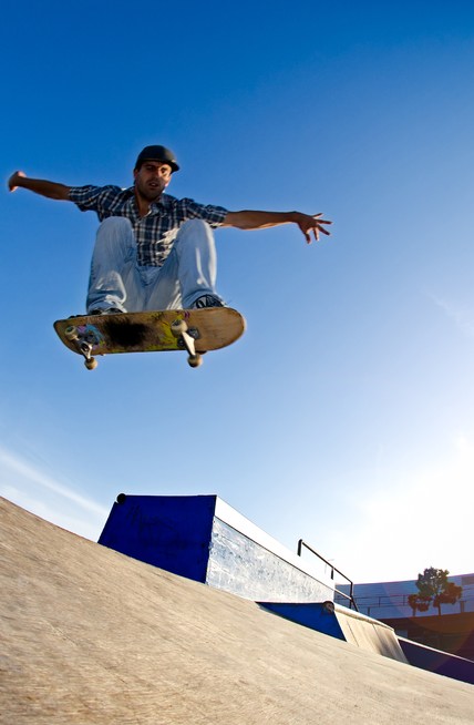 Shape gluing of a skateboard with the Columbus vacuum bag