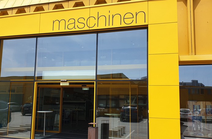 Columbus at Schachermayer Linz, noble veneers event
