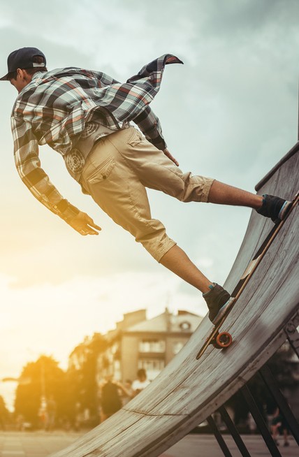 Schichtverleimen eines Skateboards mit einer Vakuumpresse von Columbus