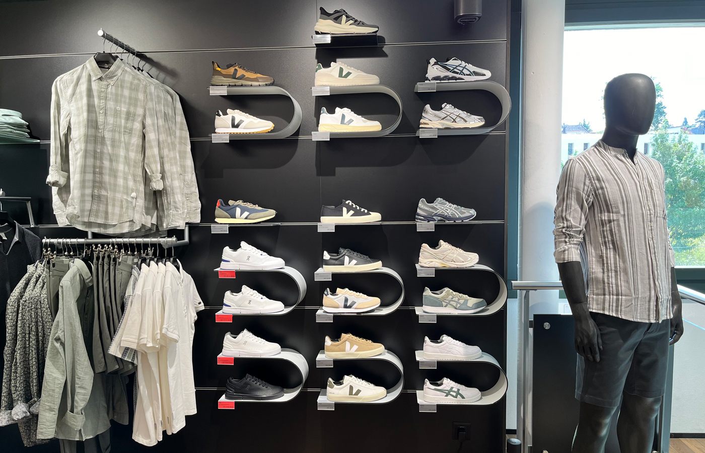 Cibolini/Schweiz arbeitet mit Columbus Vakuumpresse für exklusive Shops